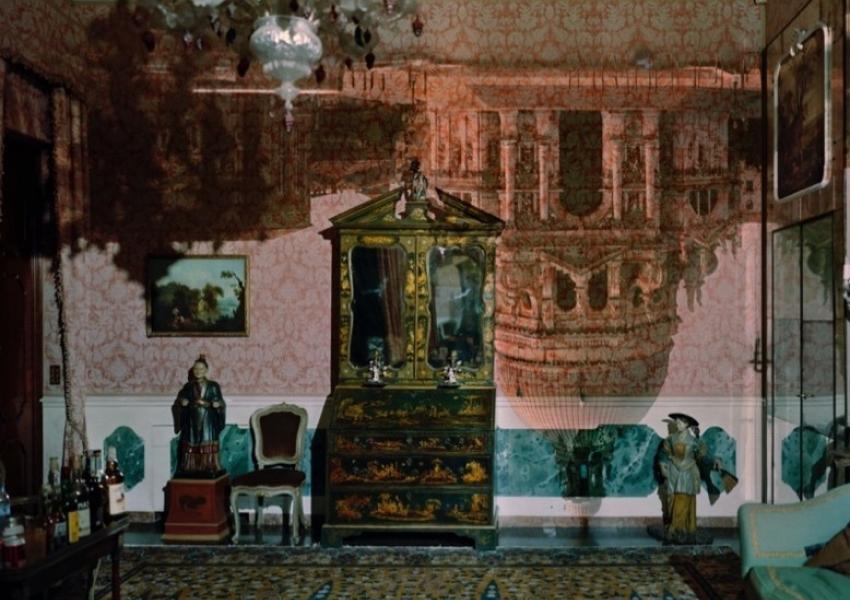 Abelardo Morell's photograph titled 'Camera Obscura: Santa Maria della Salute in Palazzo Living Room, Venice, Italy 2007.'